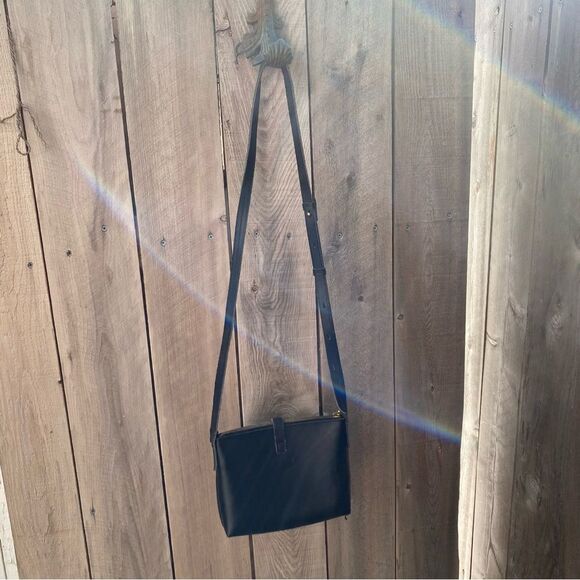 J CREW 'Parker' Small Smooth Black Cow Leather CROSSBODY Bag/ Purse - Picture 2 of 9